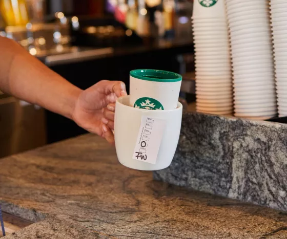 Starbucks Cold-To-Go Becher Zubehör Deckel original Stroh Alternative für  Venti & Grande Becher -  Schweiz